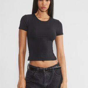 Aritzia | Contour Tee Crew Neck